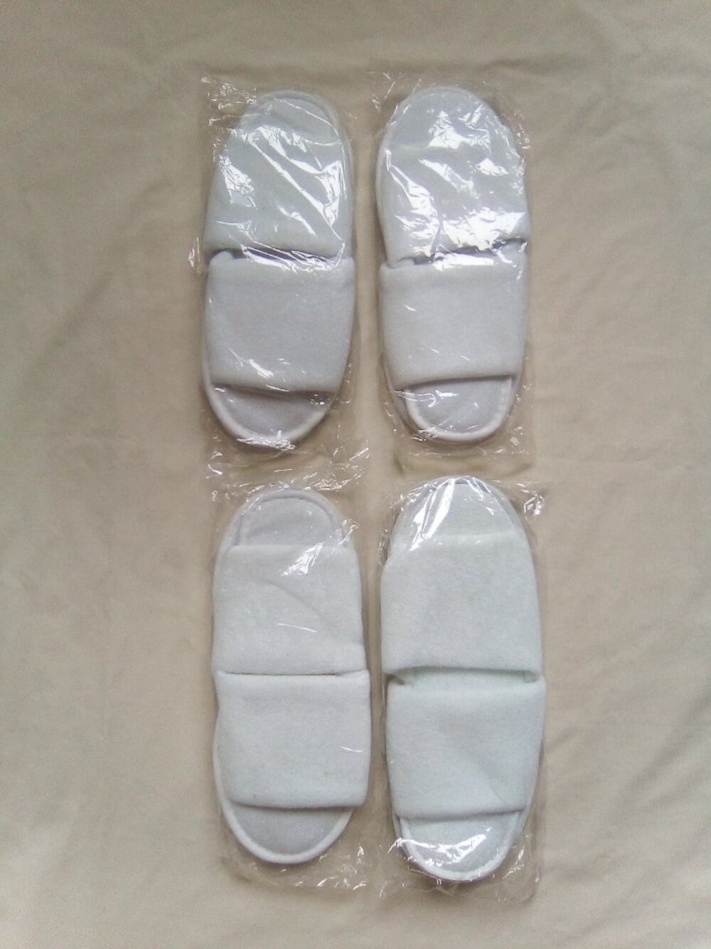 4 Pairs of Cotton Terry Open-Toe Spa Slippers, White